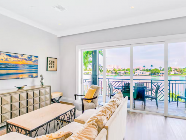 Stylish South End Intercoastal Clearwater Condo Private Dock