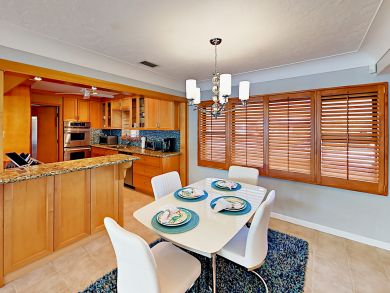 St. Petersburg Home 916891