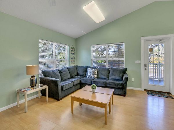Tarpon Springs Vacation Duplex Sleeps 11 Guests