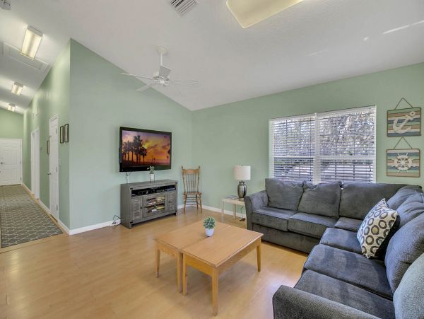 Tarpon Springs Vacation Duplex Sleeps 11 Guests
