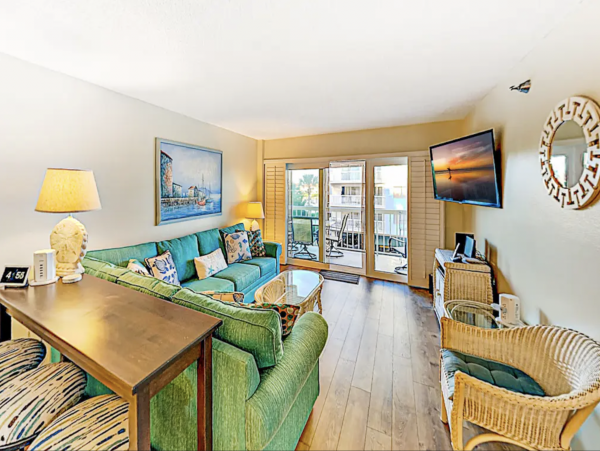 All-Suite Condo with 2 Bedrooms in Indian Shores Beach