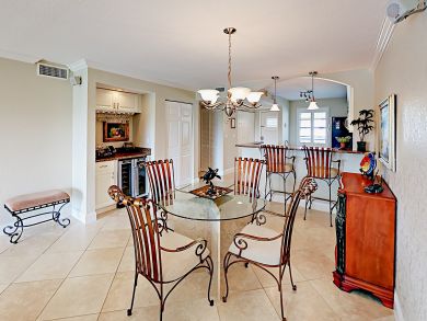 Treasure Island Condo 916898 Treasure Island Condo 916898