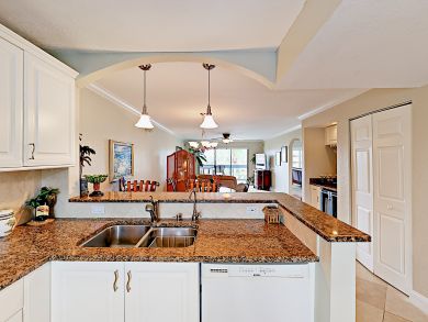 Treasure Island Condo 916898 Treasure Island Condo 916898