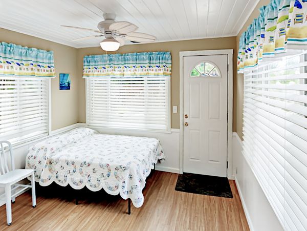 Walk to Beach Gulfport Vacation Home Two Bedroom