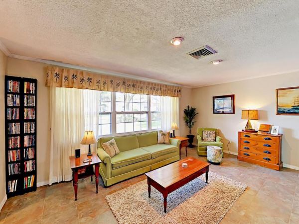 Seminole Vacation Home Three Bedroom