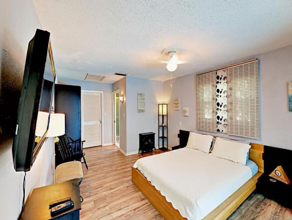Seminole Vacation Home Three Bedroom