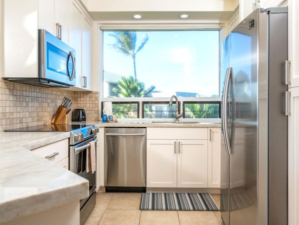 Luxury Ocean Views Vacation Condo in Kapalua Sleeps 6 Guests