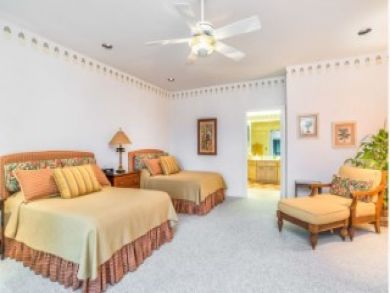 Luxury Kailua Vacation Home Sleeps Twenty Guests.