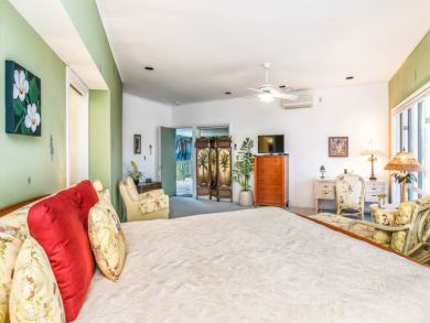 Luxury Kailua Vacation Home Sleeps Twenty Guests.