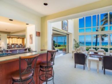 Luxury Kailua Vacation Home Sleeps Twenty Guests.