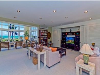 Luxury Kailua Vacation Home Sleeps Twenty Guests.