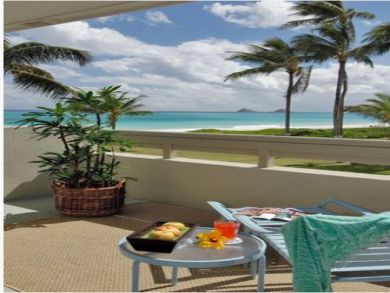 Luxury Kailua Vacation Home Sleeps Twenty Guests.