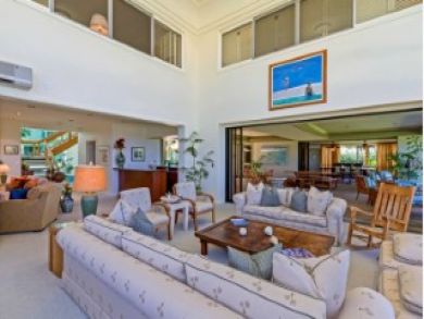 Luxury Kailua Vacation Home Sleeps Twenty Guests.