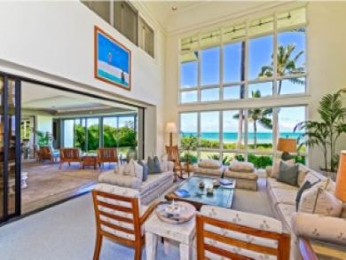 Luxury Kailua Vacation Home Sleeps Twenty Guests.
