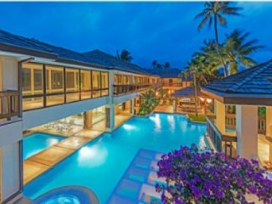 Luxury Kailua Vacation Home Sleeps Twenty Guests.