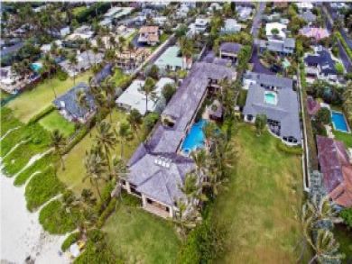 Luxury Kailua Vacation Home Sleeps Twenty Guests.