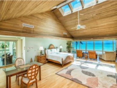 Luxury Kailua Vacation Home Sleeps Twenty Guests.