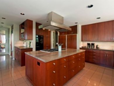 Luxury Kailua Vacation Home Sleeps Twenty Guests.