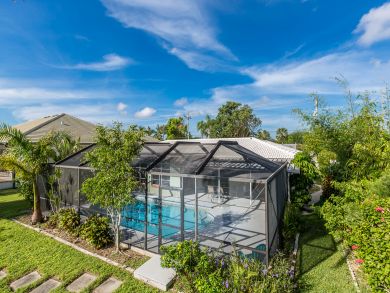Three Bedroom Canal View Vacation Home with Private Pool