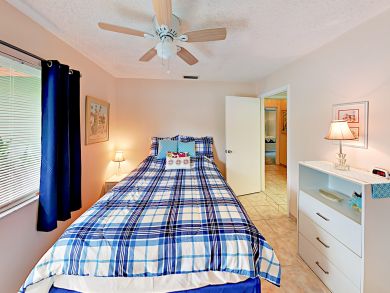 Three Bedroom Canal View Vacation Home with Private Pool