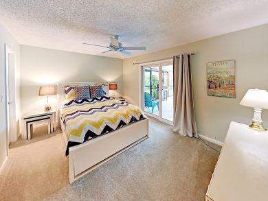 Three Bedroom Canal View Vacation Home with Private Pool