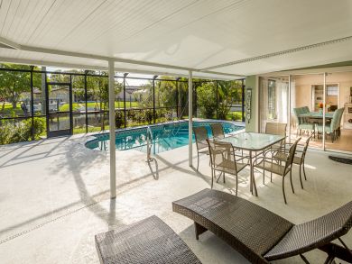 Three Bedroom Canal View Vacation Home with Private Pool