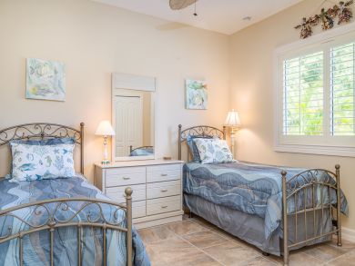Cape Coral Canal Front Home with Private Pool and Deck! Cape Coral Canal Front Home with Private Pool and Deck!