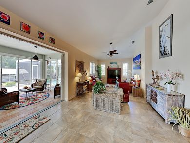 Cape Coral Canal Front Home with Private Pool and Deck! Cape Coral Canal Front Home with Private Pool and Deck!