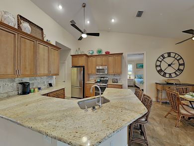 Cape Coral Canal Front Home with Private Pool and Deck! Cape Coral Canal Front Home with Private Pool and Deck!