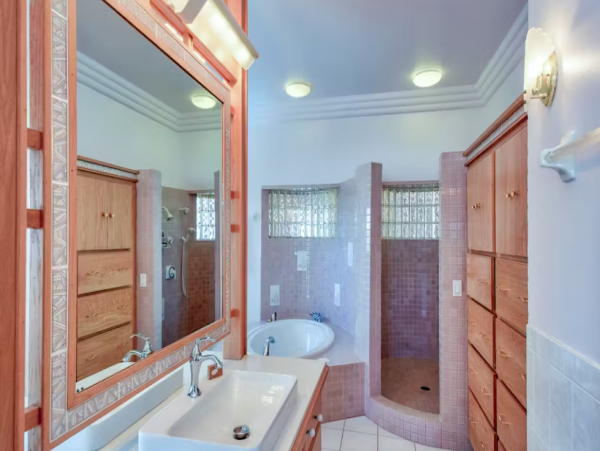 Palm Coast Vacation Home Sleeps Ten Guests