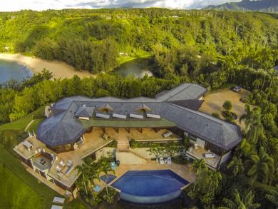 Ocean Front Beach Home in Kalihiwai with 5 Bedrooms
