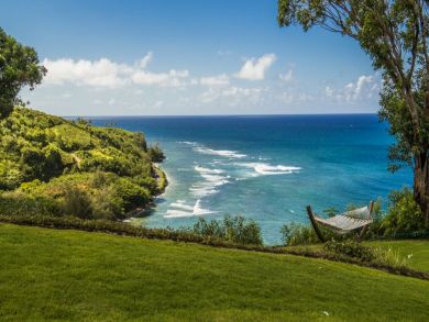 Ocean Front Beach Home in Kalihiwai with 5 Bedrooms