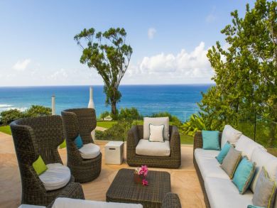 Ocean Front Beach Home in Kalihiwai with 5 Bedrooms
