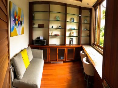 Ocean Front Beach Home in Kalihiwai with 5 Bedrooms
