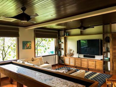 Ocean Front Beach Home in Kalihiwai with 5 Bedrooms