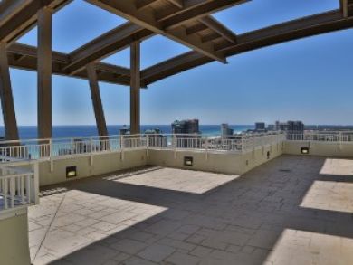 Miramar Beach Vacation Condo Sleeps Six Guests.