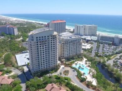 Miramar Beach Vacation Condo Sleeps Six Guests.