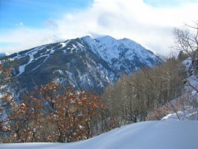 Aspen Vacation Rental 3 Bedrooms Sleeps Six Guests.