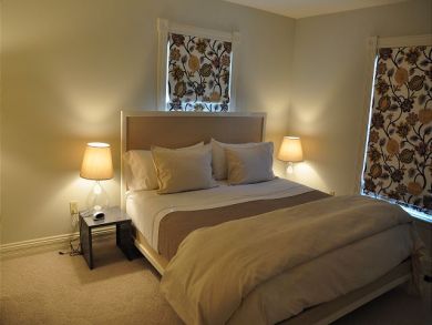 Aspen Vacation Rental 3 Bedrooms Sleeps Six Guests.