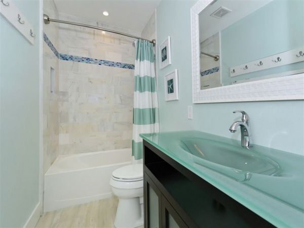 Sarasota Vacation Rental Home Sleeps Eight Guests.