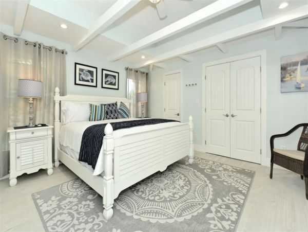 Sarasota Vacation Rental Home Sleeps Eight Guests.