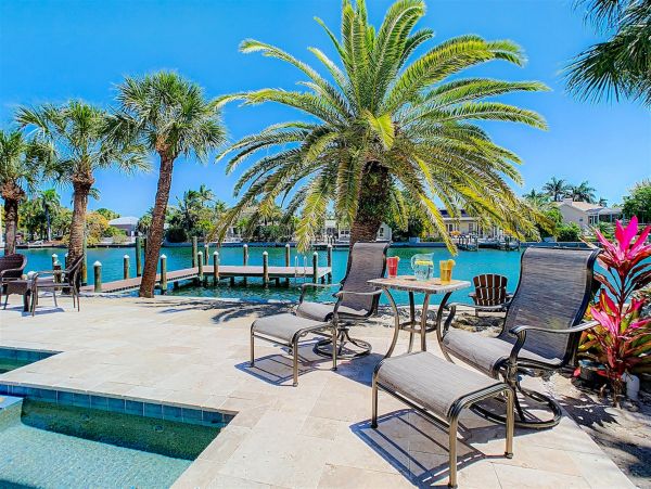 Sarasota Vacation Rental Home Sleeps Eight Guests.