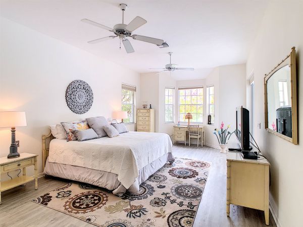 Sarasota Vacation Home Sleeps Eight Guests.