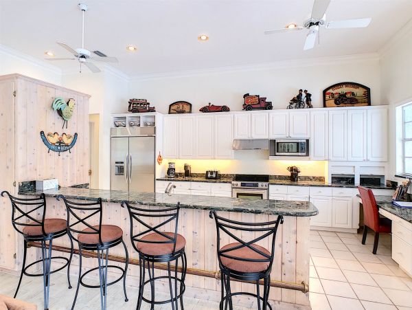 Sarasota Vacation Home Sleeps Eight Guests.
