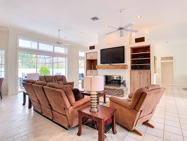 Sarasota Vacation Home Sleeps Eight Guests.