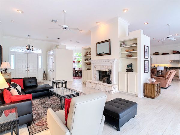 Sarasota Vacation Home Sleeps Eight Guests.