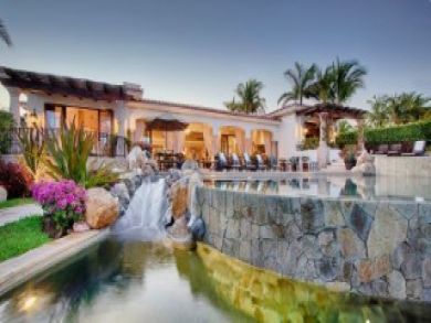 San Jose del Cabo Vacation Home Sleeps Twelve Guests.