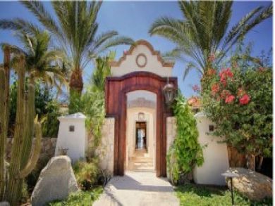 San Jose del Cabo Vacation Home Sleeps Twelve Guests.