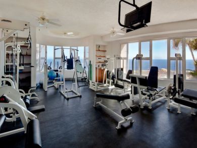 Los Cabos Vacation Home Sleeps Twelve Guests.