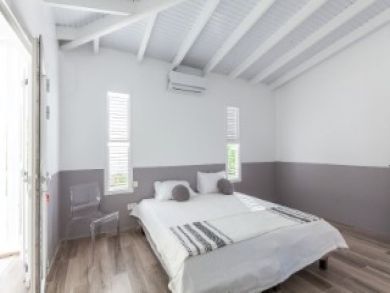 Martinique Luxury Vacation Home 5 Bedrooms Sleeps 14 Guests.